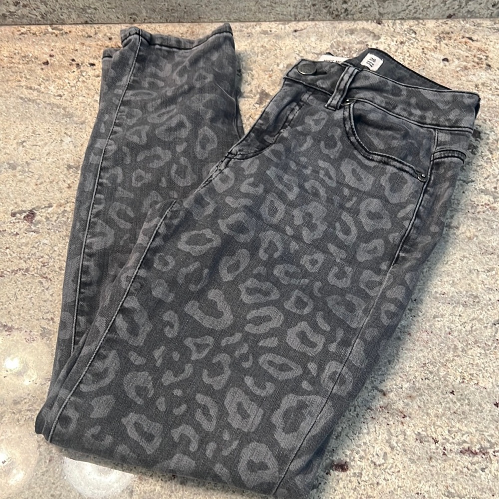 Miss Me Mid Rise Skinny Ankle Leopard Jean